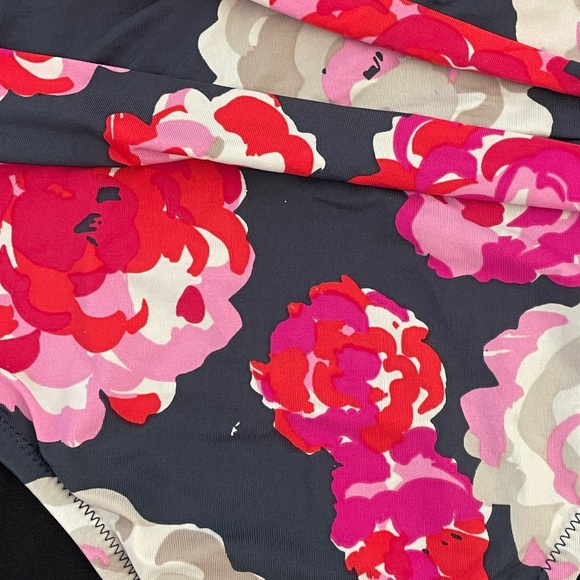 Garnet Hill one piece swimsuit - Picture 2 of 6